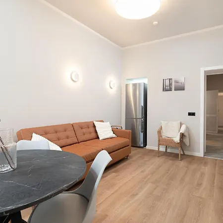 Dandelion Dzirnavu Near The Park Apartamento