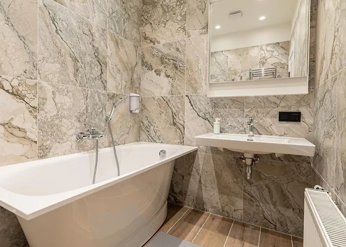 Dandelion Dzirnavu Near The Park Daire *