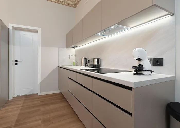 Dandelion Dzirnavu Near The Park Daire