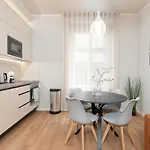 Appartement Dandelion Dzirnavu Near The Park